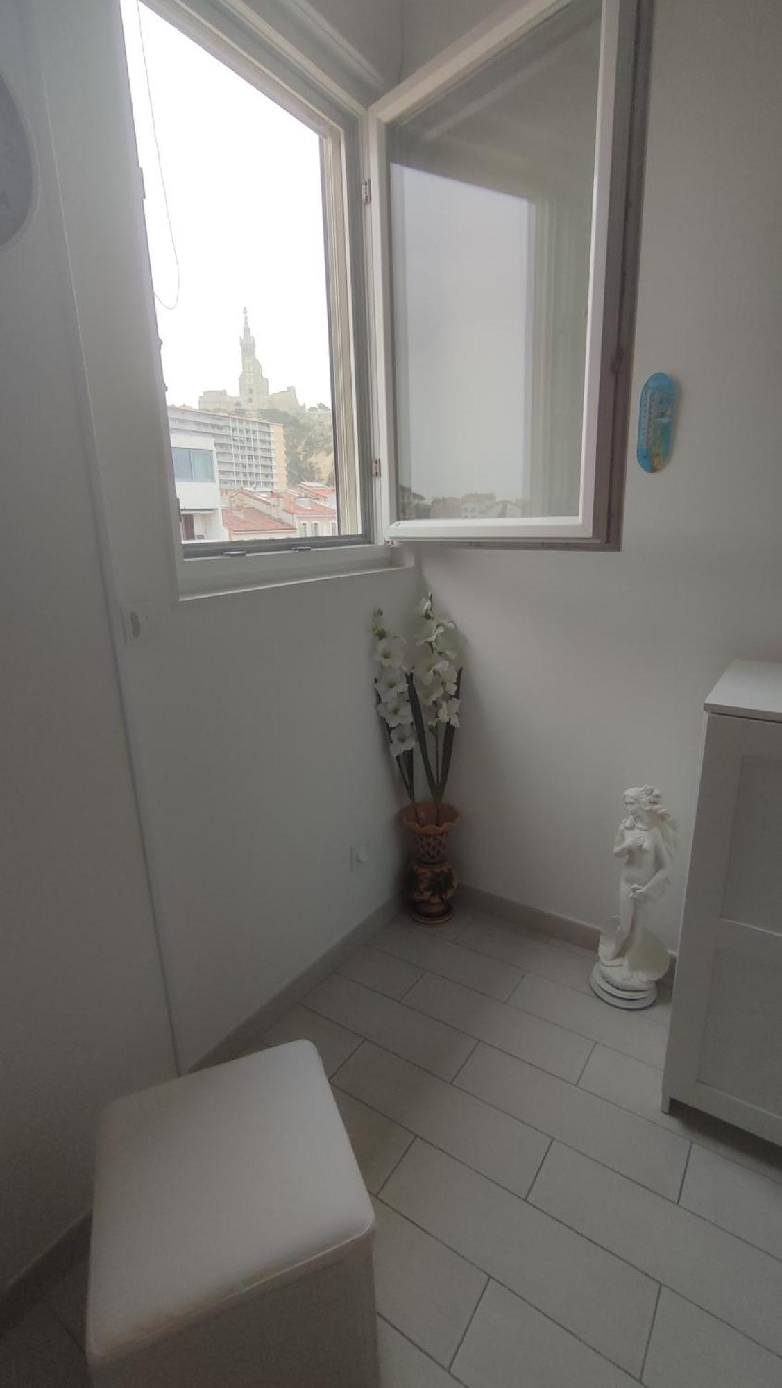 Appartamento T2 Vue Sur La Basilique De Notre Dame De La Garde Marsiglia Esterno foto